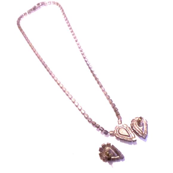 Vintage Prong Set Red and Clear Rhinestone Necklace and Earring Demi Parure - Picture 6 of 7